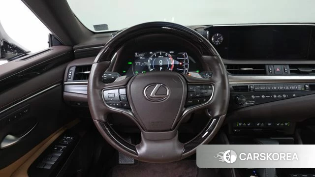 Lexus ES300h 7th generation 2020 Песочный из Кореи, фото 4