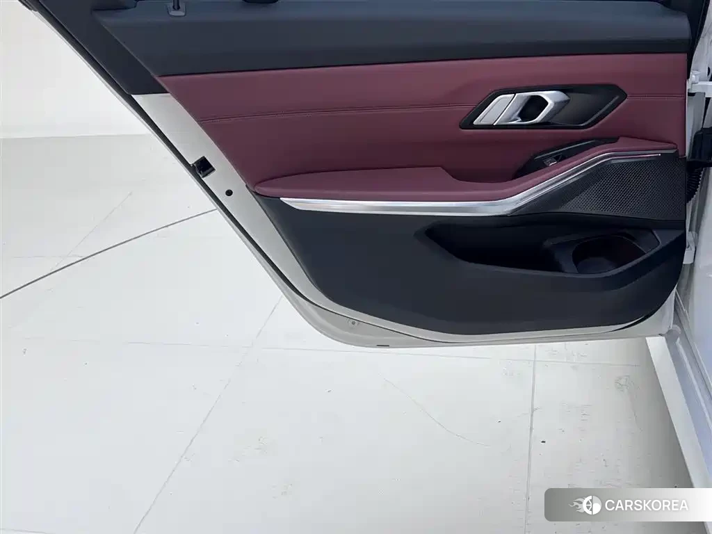 BMW 3 series 2023 Белый из Китая, фото 4