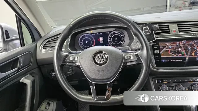 Volkswagen Tiguan second Generation 2018 Серебряный из Кореи, фото 4