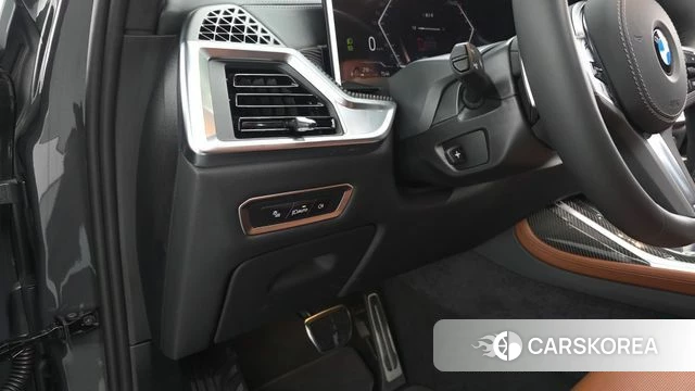 BMW X7 (G07) 2026 Серый из Кореи, фото 4