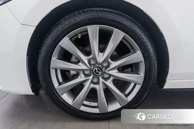 Mazda 3 Angkesaila 2023 Белый из Китая, фото 4