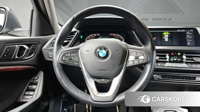 BMW 1 Series (F40) 2023 Черный из Кореи, фото 4