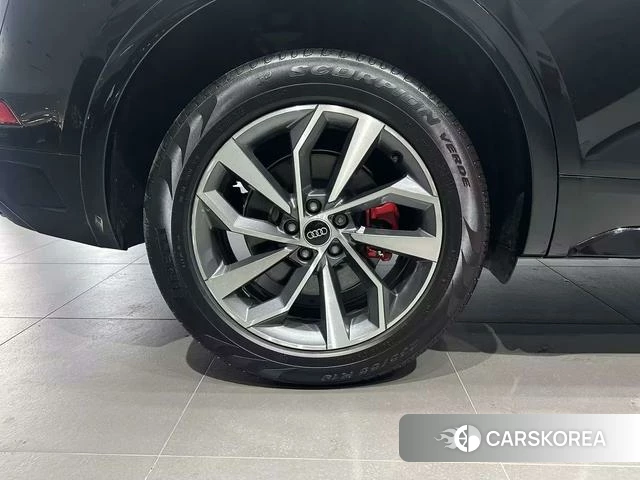 Audi Q5L 2024 Черный из Китая, фото 4