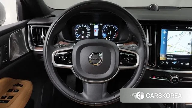 Volvo V60 Cross-Country 2nd Generation 2020 Белый из Кореи, фото 4