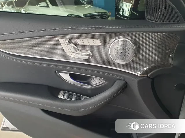 Mercedes-Benz E-Class W213 2019 Серебряный из Кореи, фото 4