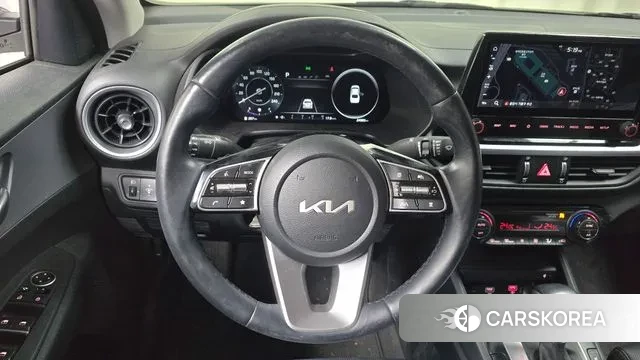 Kia The New K3 2nd generation 2021 Белый из Кореи, фото 4