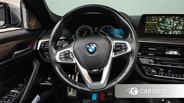 BMW 5 Series (G30) 2018 Светло-серебряный цвет из Кореи, фото 4