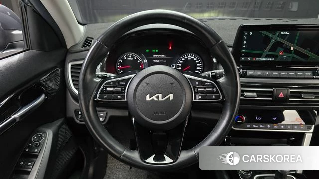 Kia Seltos 2022 Серый из Кореи, фото 4