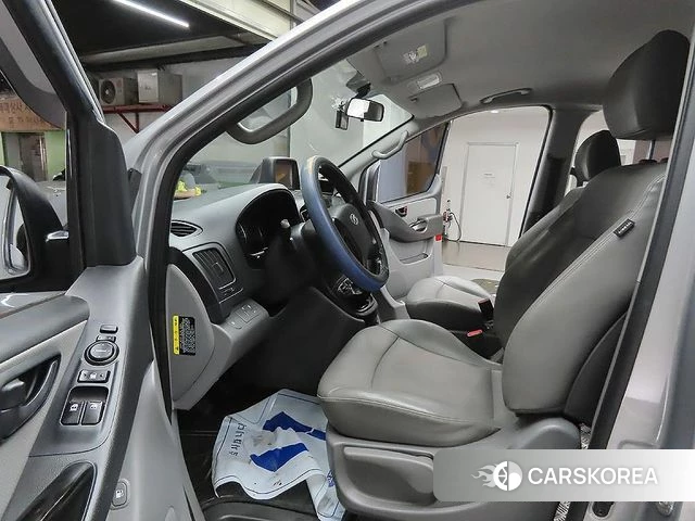 Hyundai The New Grand Starex 2018 Серебристо-серый из Кореи, фото 4
