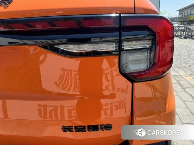 Ford Explorer 2024 Оранжевый из Китая, фото 4