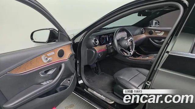 Mercedes-Benz E-Class W213 2021 Черный из Кореи, фото 4