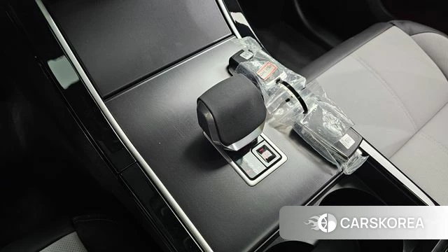 Land Rover Range Rover Velar 2026 Белый из Кореи, фото 4
