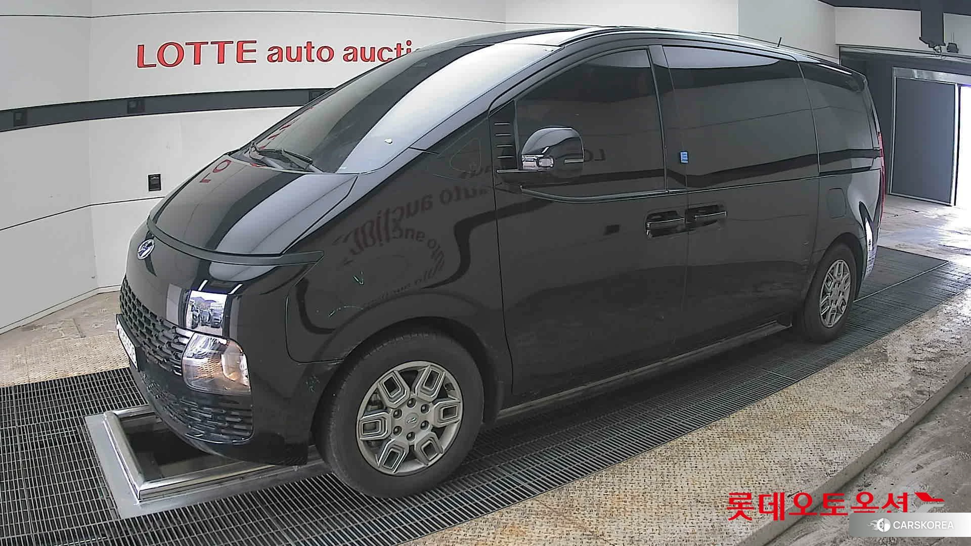 Hyundai Staria 2023 Abyss Black Pearl из Кореи, фото 4