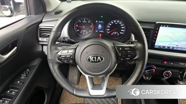Kia Stonic 2018 Белый из Кореи, фото 4