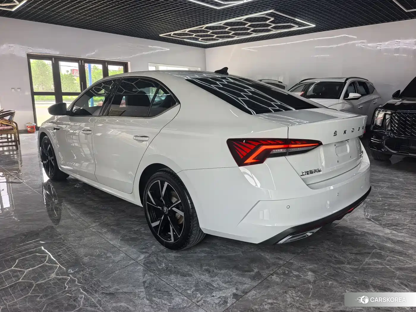 Skoda Octavia 2024 Белый из Китая, фото 4