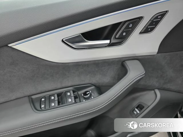 Audi Q7 (4M) 2026 Черный из Кореи, фото 4