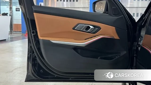 BMW 3 Series (G20) 2025 Черный из Кореи, фото 4