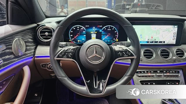 Mercedes-Benz E-Class W213 2022 Белый из Кореи, фото 4