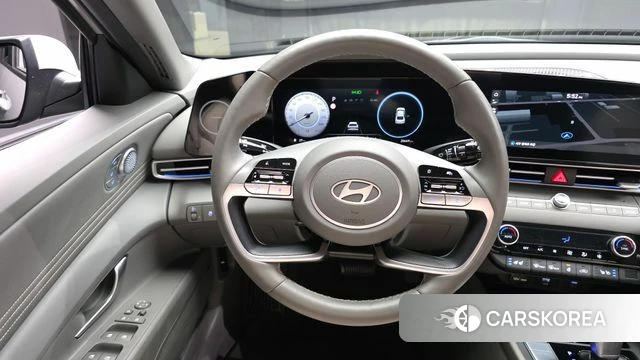 Hyundai The New Avante (CN7) 2024 Серебристо-серый из Кореи, фото 4