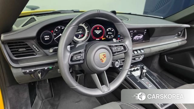 Porsche 911(992) 2024 Желтый из Кореи, фото 4