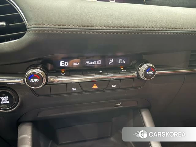 Mazda 3 Angkesaila 2021 Белый из Китая, фото 4