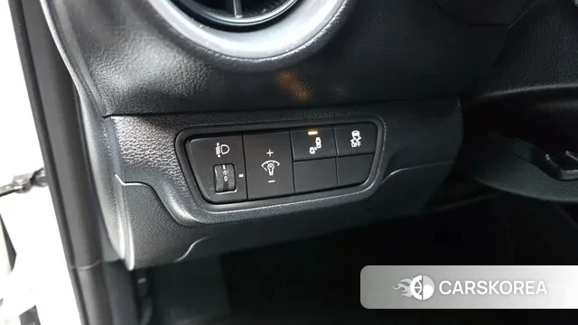 Kia The New K3 2nd generation 2021 Белый из Кореи, фото 4