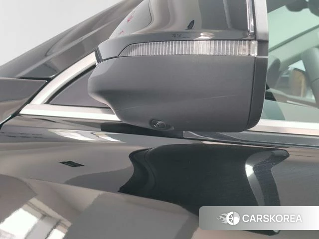 Audi Q8 2025 Черный из Китая, фото 4