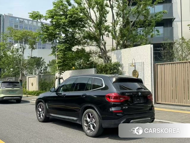 BMW X3 2021 Черный из Китая, фото 4