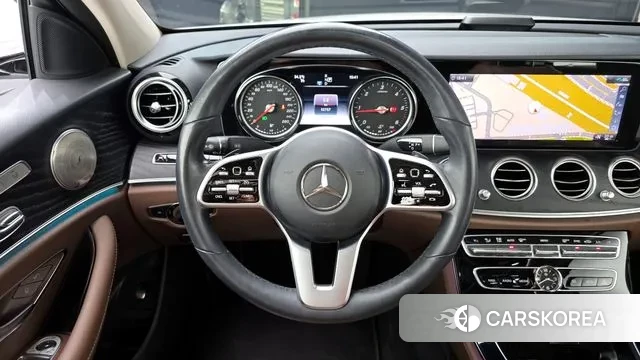 Mercedes-Benz E-Class W213 2020 Белый из Кореи, фото 4