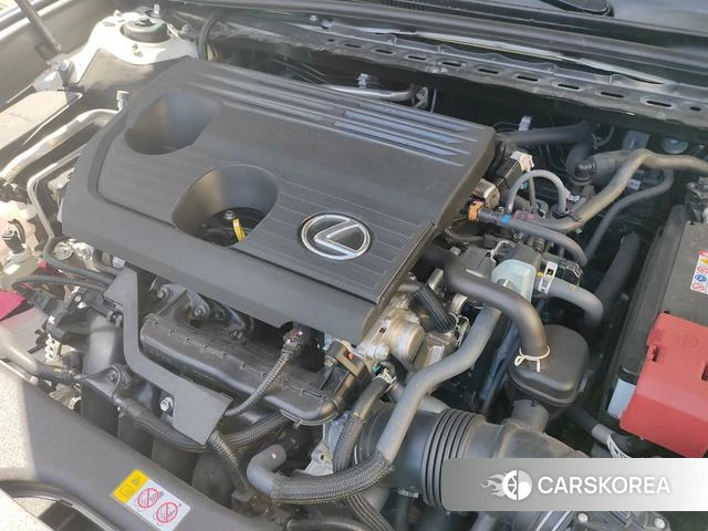 Lexus ES 2024 Белый из Китая, фото 4