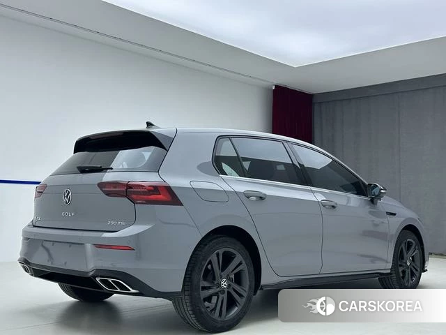 Volkswagen Golf 2023 Темно-серый из Китая, фото 4