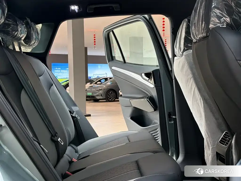 Volkswagen ID.4 CROZZ 2026 Silver/gray из Китая, фото 4