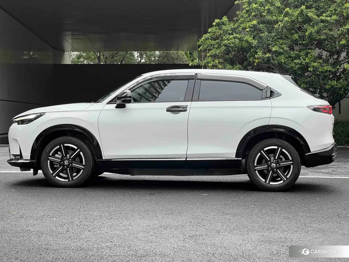 Honda e:NS1 2022 Белый из Китая, фото 4