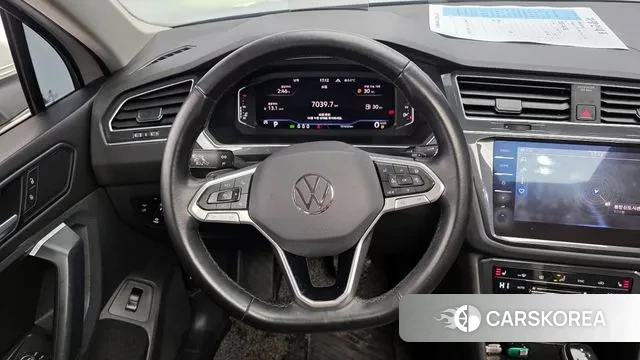 Volkswagen Tiguan second Generation 2021 Белый из Кореи, фото 4