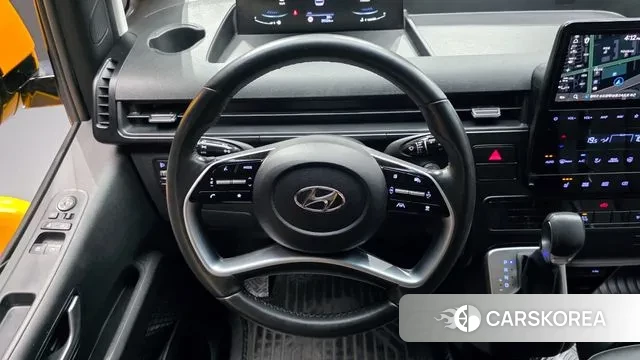 Hyundai Staria 2023 Желтый из Кореи, фото 4