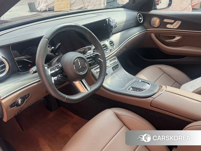 Mercedes-Benz E-class 2023 Черный из Китая, фото 4