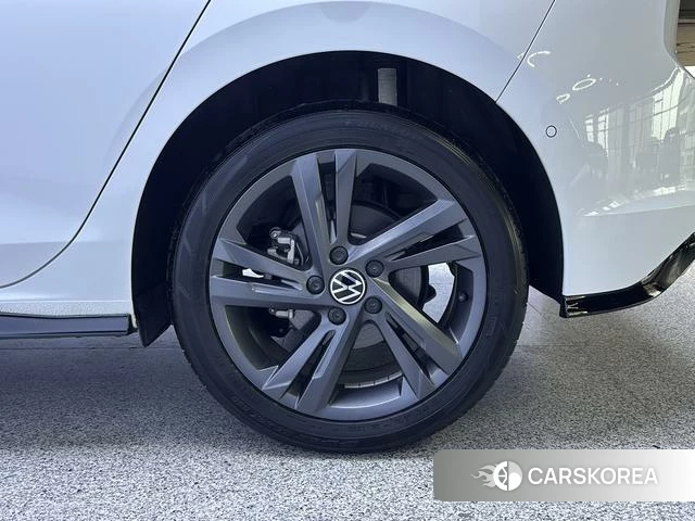 Volkswagen Golf 2024 Белый из Китая, фото 4