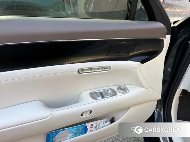 Genesis G90 (RS4) 2022 Темно-зеленый из Кореи, фото 4