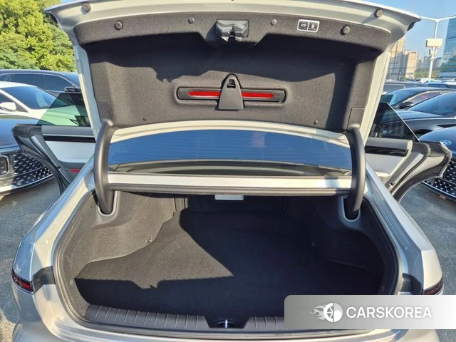 Hyundai Grandeur Hybrid (GN7) 2023 Серебристо-серый из Кореи, фото 4