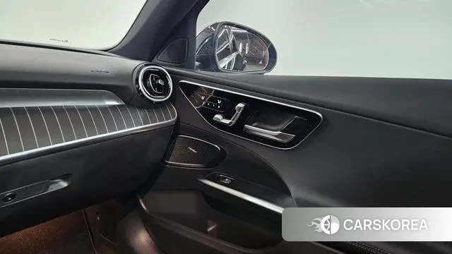 Mercedes-Benz C-Class W206 2024 Черный из Кореи, фото 4