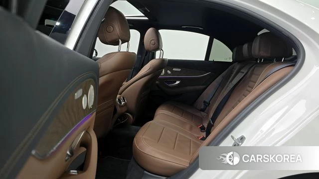 Mercedes-Benz E-Class W213 2022 Белый из Кореи, фото 4