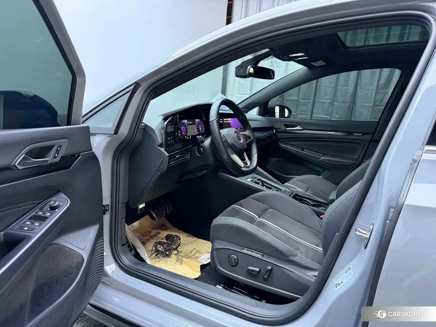 Volkswagen Golf 2022 Silver/gray из Китая, фото 4