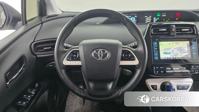 Toyota Prius 4th Generation 2018 Белый из Кореи, фото 4