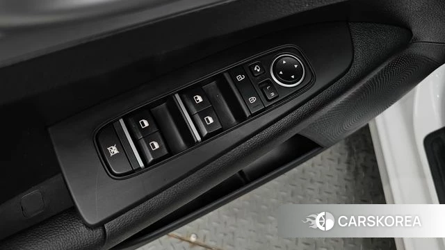 Kia The New K3 2nd generation 2022 Белый из Кореи, фото 4