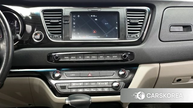 Kia The New Carnival 2018 Серебряный из Кореи, фото 4