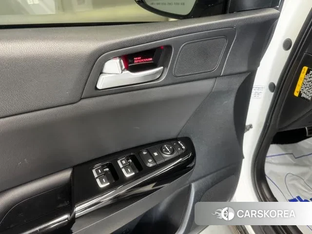 Kia Sportage The Bold 2019 Белый из Кореи, фото 4