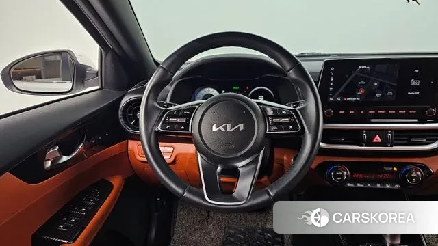 Kia The New K3 2nd generation 2021 Белый из Кореи, фото 4