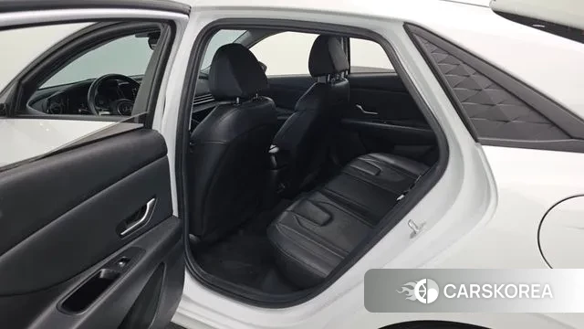 Hyundai The New Avante (CN7) 2024 Белый из Кореи, фото 4