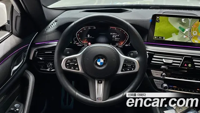 BMW 5 Series (G30) 2023 Белый из Кореи, фото 4