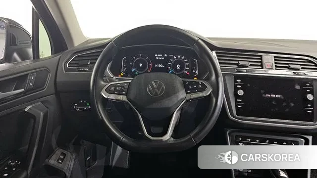 Volkswagen Tiguan second Generation 2021 Черный из Кореи, фото 4